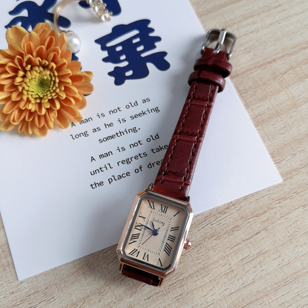 손목시계 시계 Часы 헬로키티 Fashion Rectangle Quartz Wrist Watch for Women Luxury Brand Roman Dial Clock Quartz Wristwatch for Women Gi